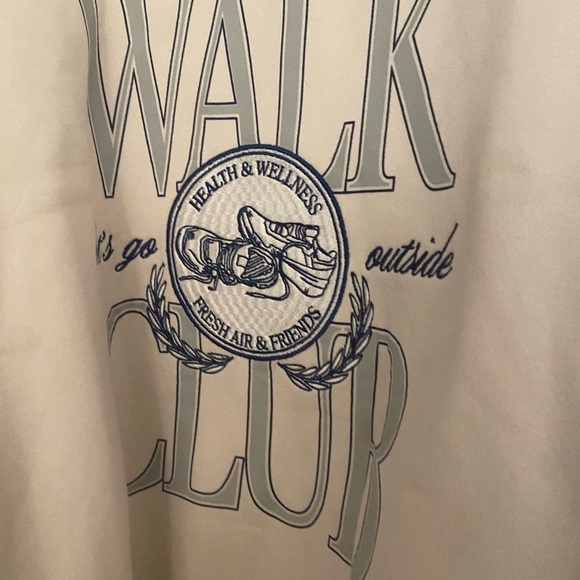 Abercrombie & Fitch Gray and Cream Crewneck Sweater - Picture 6 of 7